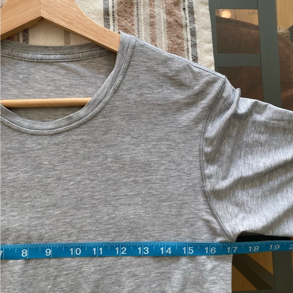 Lululemon Flouncey Tee Mini Stripe Heathered Medium Grey Angel Wing S - Picture 14 of 16